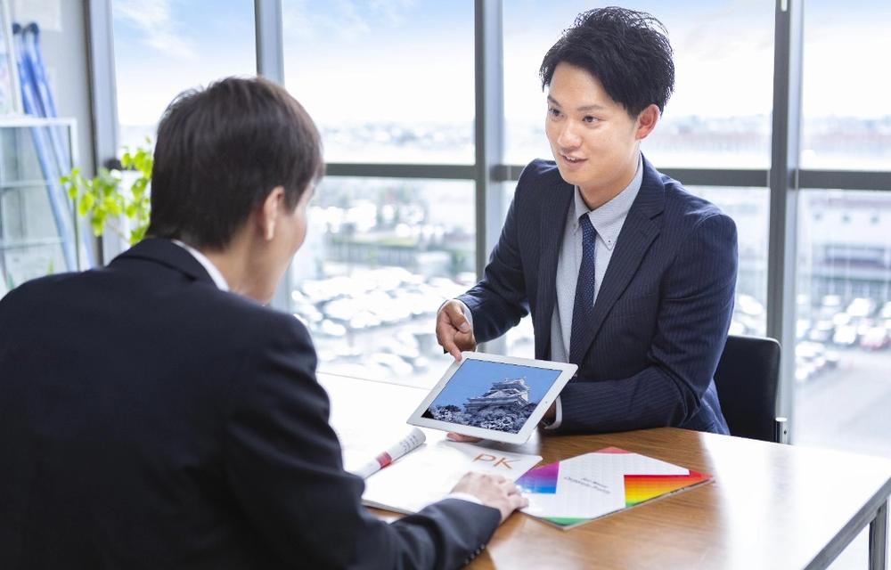アドバイザーとの面談風景